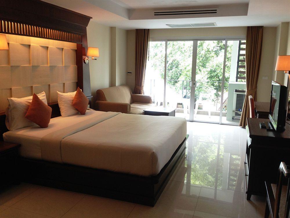 August Suites Pattaya Dış mekan fotoğraf