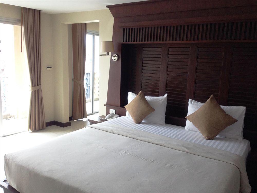 August Suites Pattaya Dış mekan fotoğraf