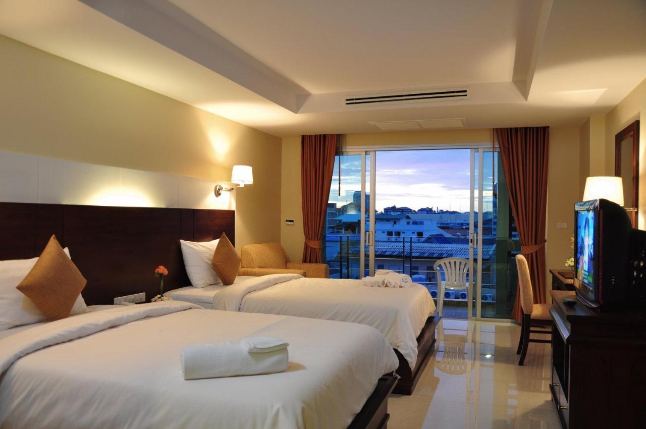 August Suites Pattaya Dış mekan fotoğraf